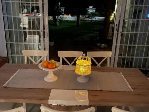 Nápoje v ubytovaní Villa Marianna con piscina climatizada y barbacoa