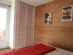 Posteľ alebo postele v izbe v ubytovaní Appartement cosy 3 pièces, 6 pers, proche centre Font-Romeu, télécabines, avec parking et balcon - FR-1-580-85