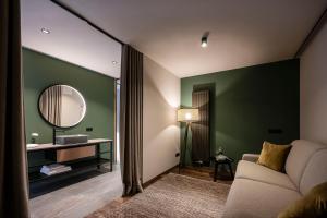 A seating area at Aparthotel My Daum