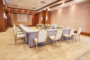The business area and/or conference room at Park Dedeman Denizli
