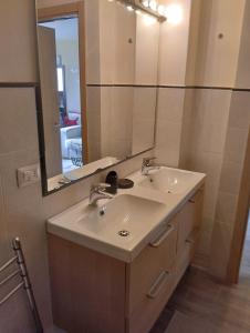 ห้องน้ำของ Monterosso Pretty Floor in 5 Terre- Cà di Renzo