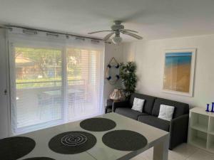 Foto sihtkohas Le Lavandou asuva majutusasutuse Studio dans résidence piscine 500m de la plage 2** galeriist +4 fotot