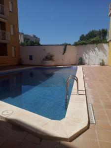 Bazén v ubytovaní Apartamento Pescadors alebo v jeho blízkosti