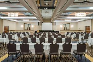 Zona business o sala conferenze di Howard Johnson by Wyndham Lima