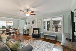 Posezení v ubytování Barefoot Bungalow - 303 Ashantilly