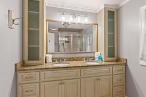 Koupelna v ubytování Barefoot Bungalow - 303 Ashantilly + 16 fotografií