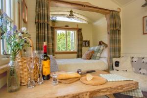 the abberton shepherds hut的酒水