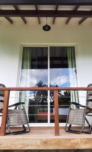Victoria Views Resort Kandy的阳台或露台