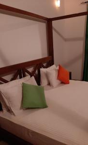 Victoria Views Resort Kandy客房内的一张或多张床位