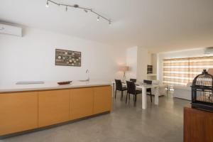 Kuchyň nebo kuchyňský kout v ubytování VBH Penthouse SPINOLA ST JULIAN
