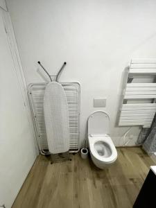 Kúpeľňa v ubytovaní ALP Chartres - Cosy studio au cœur de Chartres avec Parking