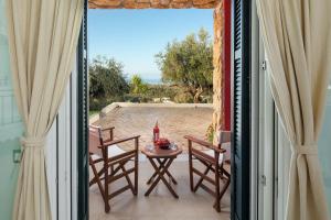 A balcony or terrace at Red Queen