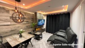 Serenity Apartments Bradford的休息区