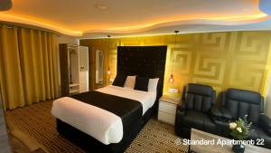 Serenity Apartments Bradford客房内的一张或多张床位