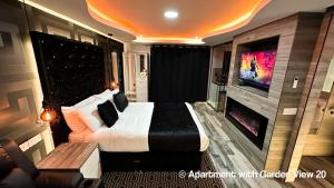 Serenity Apartments Bradford客房内的一张或多张床位