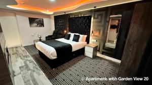 Serenity Apartments Bradford客房内的一张或多张床位