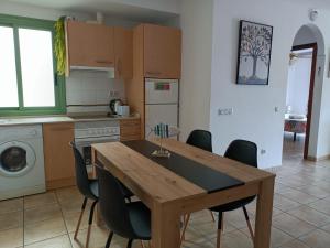 Estupendo Apartamento Gaudia廚房或簡易廚房