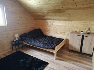 Fotografia z galérie ubytovania Domek całoroczny pod sosenką v destinácii Łapanów