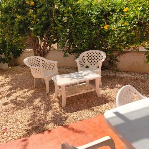 Zdjęcie z galerii obiektu Apartamento naturista en urbanización naturista en primera línea del mar y de la playa naturista de Vera w mieście Vera