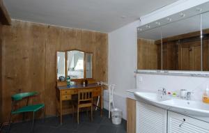 Gambar di galeri bagi Gästezimmer Plänke di Biel