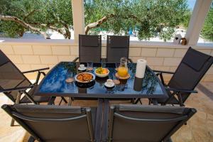 Afbeelding uit fotogalerij van OPG Villa Meri in Pučišća +46 foto's