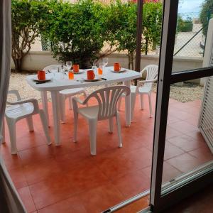 Zdjęcie z galerii obiektu Apartamento naturista en urbanización naturista en primera línea del mar y de la playa naturista de Vera w mieście Vera