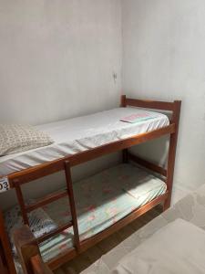 Tempat tidur susun dalam kamar di House Nativa