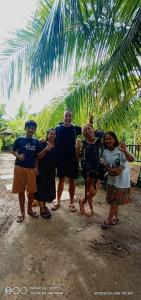 入住Raja Ampat Sandy Guest House的客人