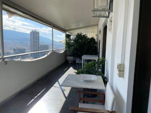 Balkón nebo terasa v ubytování Athens 360 penthouse, panoramic City view + 35 fotografií