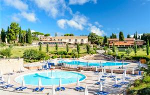 The swimming pool at or close to Appartamento Smart 4