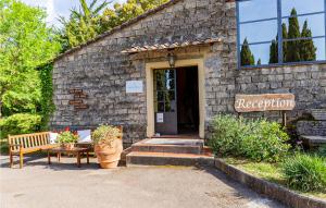 A garden outside Appartamento Smart 4