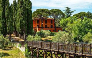 A garden outside Appartamento Smart 4