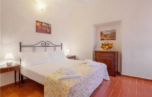 A bed or beds in a room at Appartamento Smart 4