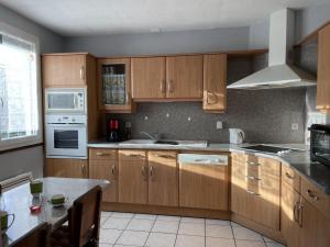 Fotografia z galérie ubytovania Gîte rustique et moderne avec jardin, garage, à 3 km de Moulins. Draps et linge inclus, animaux acceptés. - FR-1-489-428 v destinácii Avermes
