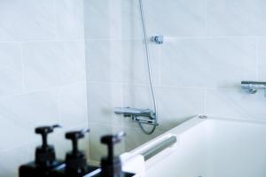 Et badeværelse på Blue Ocean Resort + 35 billeder