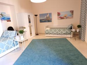 Krevet ili kreveti u jedinici u objektu Delightful Relaxing Home with heated pool near Catania, Taormina, the Sea and Mount Etna