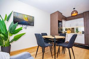 Kuchyňa alebo kuchynka v ubytovaní InPoint Spacious Apartments near Main Square & Kazimierz District