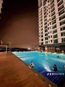 Homestay Casa Mewah Suites 3 Bedroom Bandar Baru Bangi 내부 또는 인근 수영장