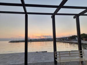 Fotografie z fotogalerie ubytování EVRIDIKI Home 90m from the beach v destinaci Skála Nikíta