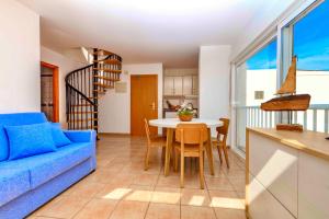 Fotografia z galérie ubytovania APARTAMENTOS SA VARADERO FRONTE MAR ESPUJOLS v destinácii Es Pujols