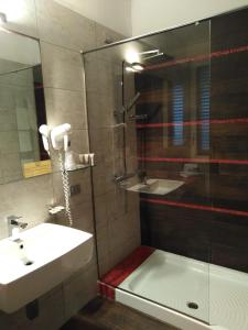 Koupelna v ubytování Hotel Lafayette