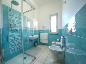 Ένα μπάνιο στο Hotel Damanse