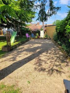 Ogród w obiekcie Gîte 3* Piscine Spa entre ZOO BEAUVAL FUTUROSCOPE CHATEAUX LOIRE