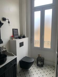 Zdjęcie z galerii obiektu L Oôte appart w Épernay