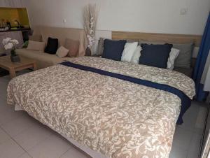 Posteľ alebo postele v izbe v ubytovaní Beachfront studio apartment Puerto Rico