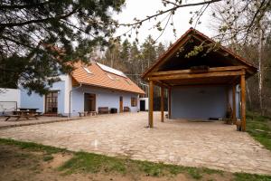 Budynek, w którym mieści się the country house