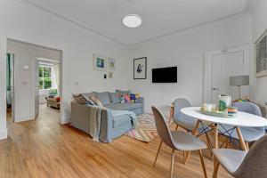Fotografie z fotogalerie ubytování Cheerful Stays - Westend Cottage v destinaci Edinburgh
