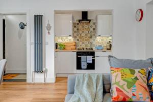 Fotografie z fotogalerie ubytování Cheerful Stays - Westend Cottage v destinaci Edinburgh