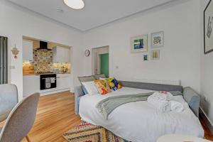Fotografie z fotogalerie ubytování Cheerful Stays - Westend Cottage v destinaci Edinburgh