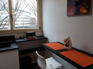 Kuchyňa alebo kuchynka v ubytovaní Bel appartement centre Rouen avec terrasse